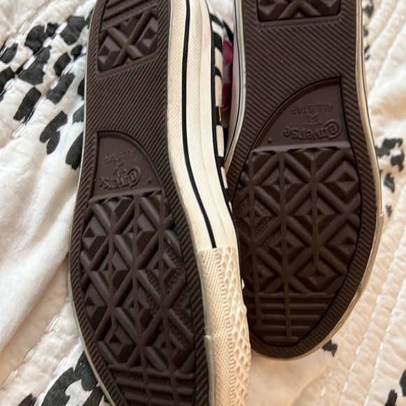 Converse Kids Chuck Taylor Girls size 2 - Picture 6 of 6